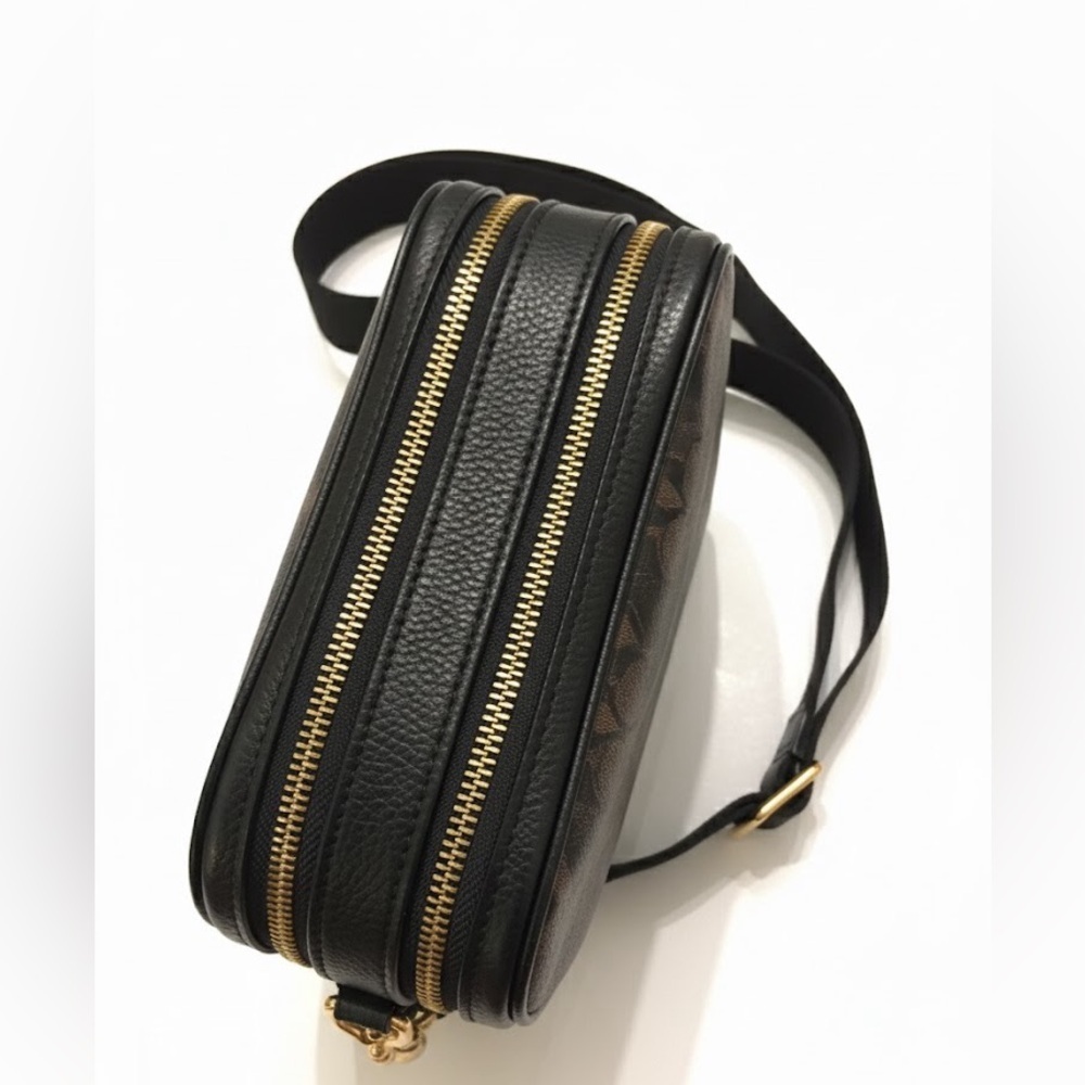 COACH Horse & Carriage Monogram Camera Crossbody Bag Black Brown Signature - Picture 6 of 10